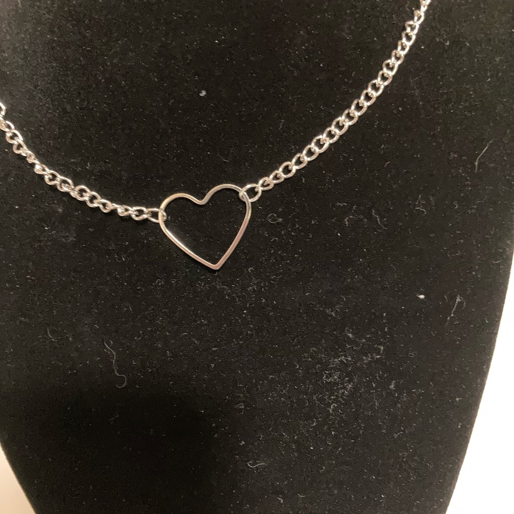 Silver open heart choker, Y2K, heart choker, 90s choker, simple heart necklace